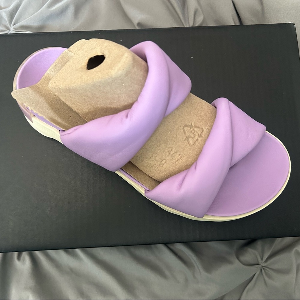 Sorel Women's Viibe Twist Slide Sandals in Lilac - Picture 6 of 9